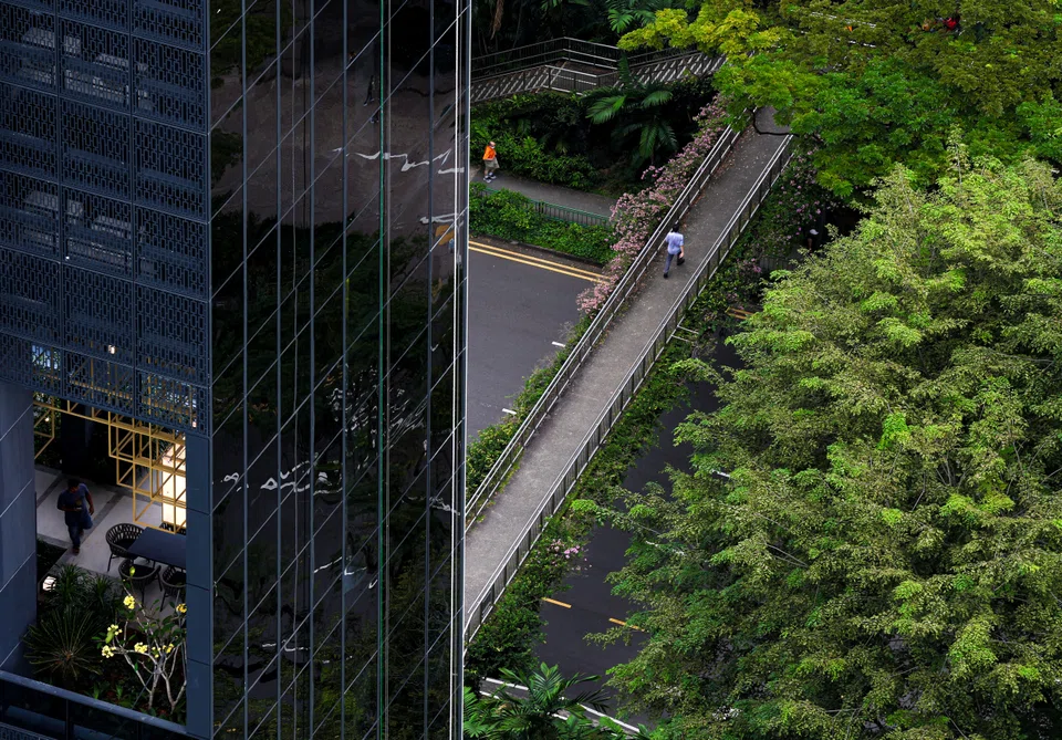 While the net flows in ESG funds domiciled in South-east Asia declined, quarterly returns for ESG funds improved with an average return of 4.2 per cent, compared with -6.9 per cent a year ago. 