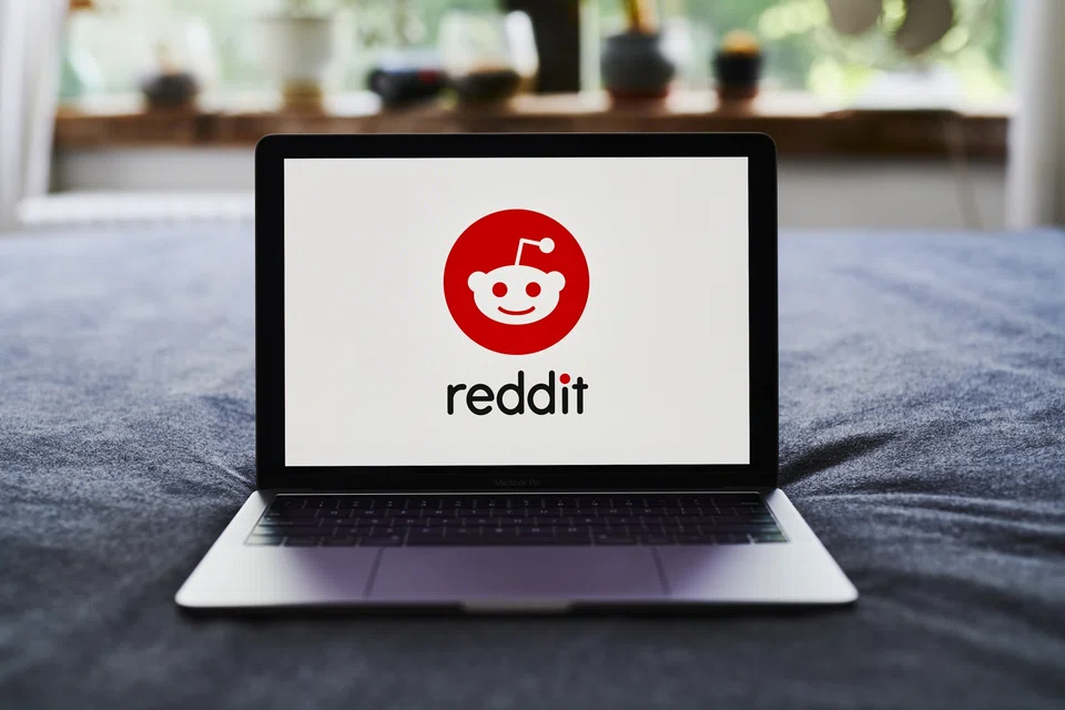 Reddit is considering feedback from early meetings with potential investors in its IPO that it should consider a valuation of at least US$5 billion.