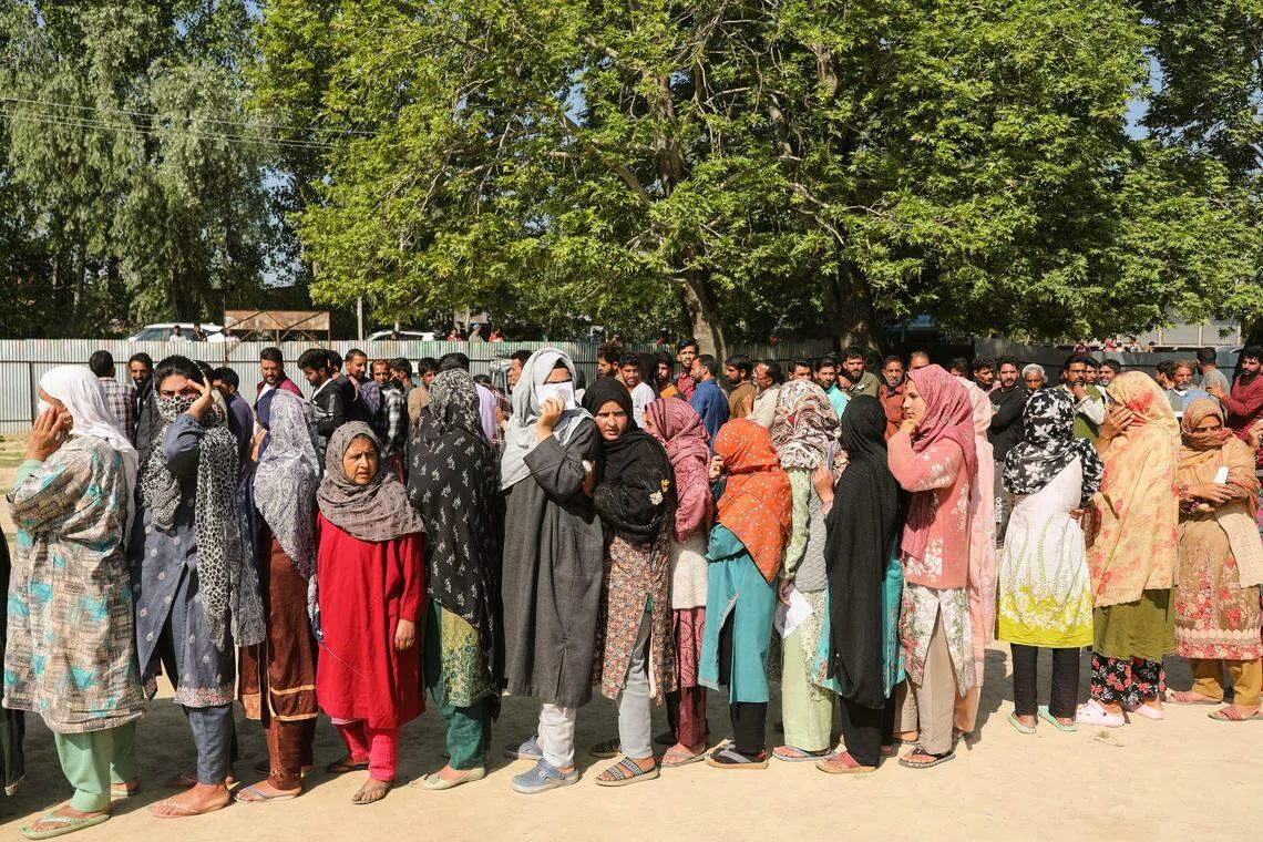 Kashmiri people awaiting their turn to vote in the fifth phase of the Indian general elections in Shadipora, Sumbal area of Bandipora district, north of Srinagar, May 20. The Indian general elections are held in seven phases between April 19 and June 1, 2024.