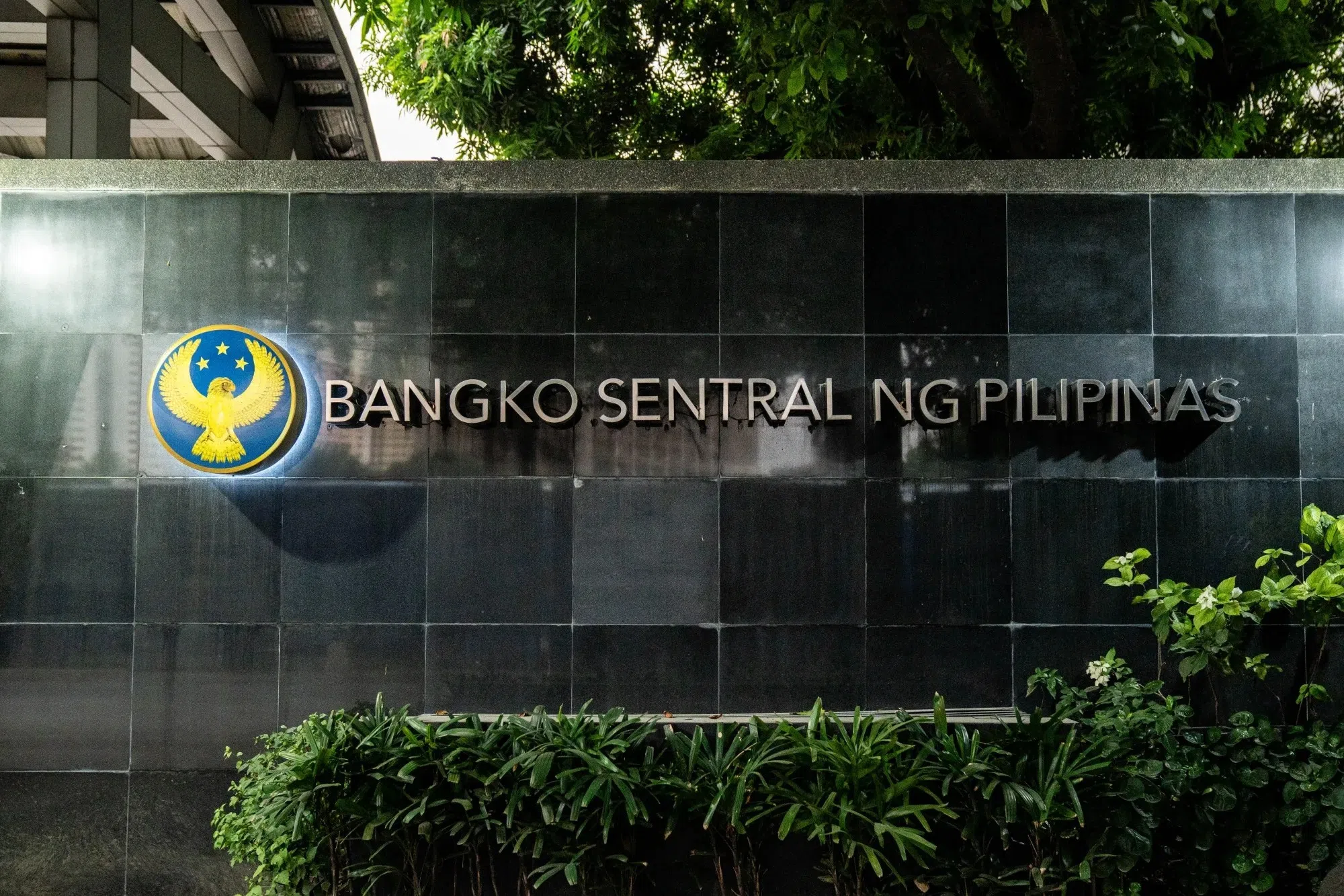 BSP's decision underscores policymaker concern that the corruption scandal, which has already rattled investor confidence, could damage one of Asia’s fastest-expanding economies. 