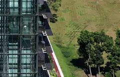 The global market for ESG funds saw its worst quarter on record in the three months to March.