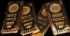 Gold futures in New York traded at anomalous premiums exceeding US$40 per ounce over London prices in January – a sign of mounting physical supply concerns.