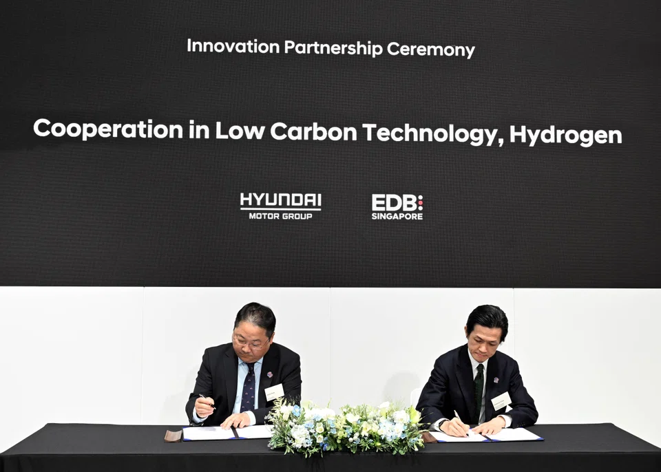 Park Jaeha (left), vice-president and head of Global Hydrogen Business Sub-Division at Hyundai Motor Group with Clarence Chua, senior vice-president and head of region for Japan and Korea at EDB. 