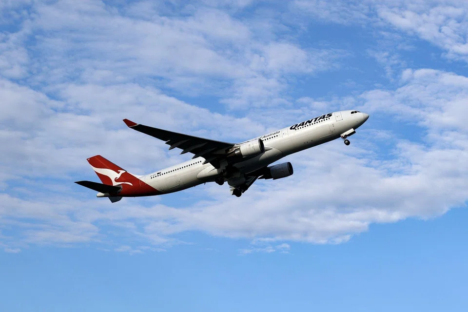 Qantas announced a special dividend of 9.9 Australian cents per share, its first since fiscal 2000.