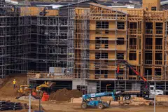 Spending on private construction projects decreased 0.4 per cent in July. Investment in residential construction also fell 0.4 per cent.