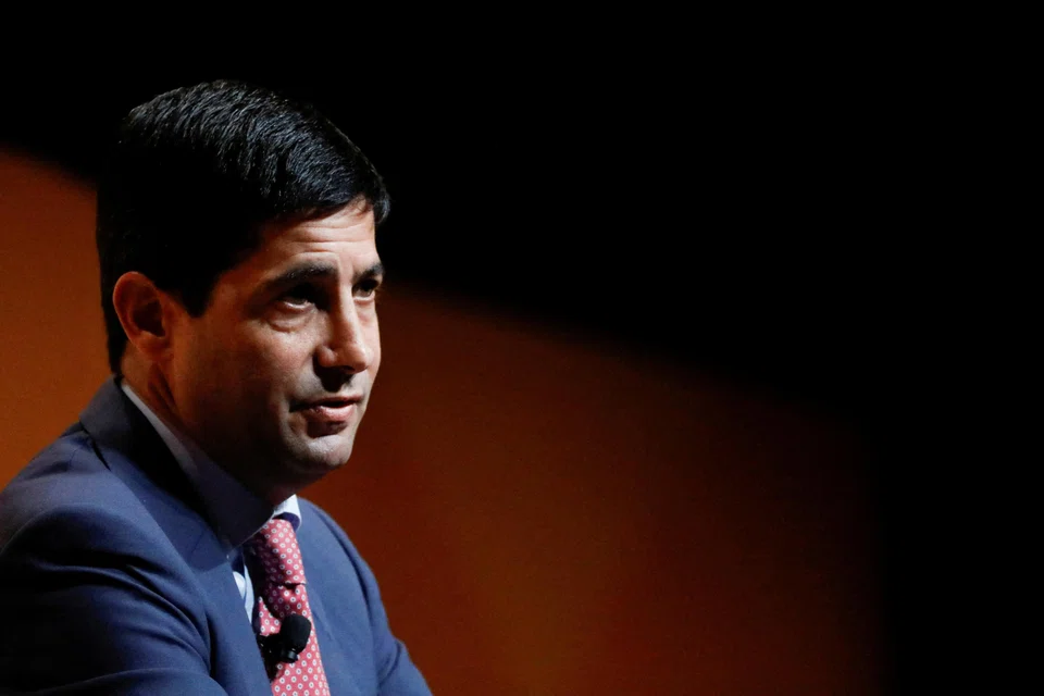 The strength of the US dollar and the weakness of the Treasury market on the day Kevin Warsh’s nomination was announced suggest that markets anticipate him to continue holding the current Fed chair's line on rates. 