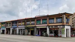 The 7 shophouses each have 2 floors and sit on a freehold site spanning 10,520 square feet zoned for commercial use.