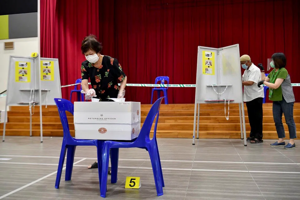 Bringing home the implications of global uncertainties, Senior Minister Lee Hsien Loong said Singapore must be united domestically to be effective internationally. 