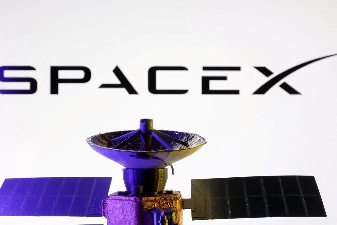 SpaceX has gained a toehold in the global aviation market by delivering the fastest Internet connection speeds across the industry using roughly 8,000 satellites.