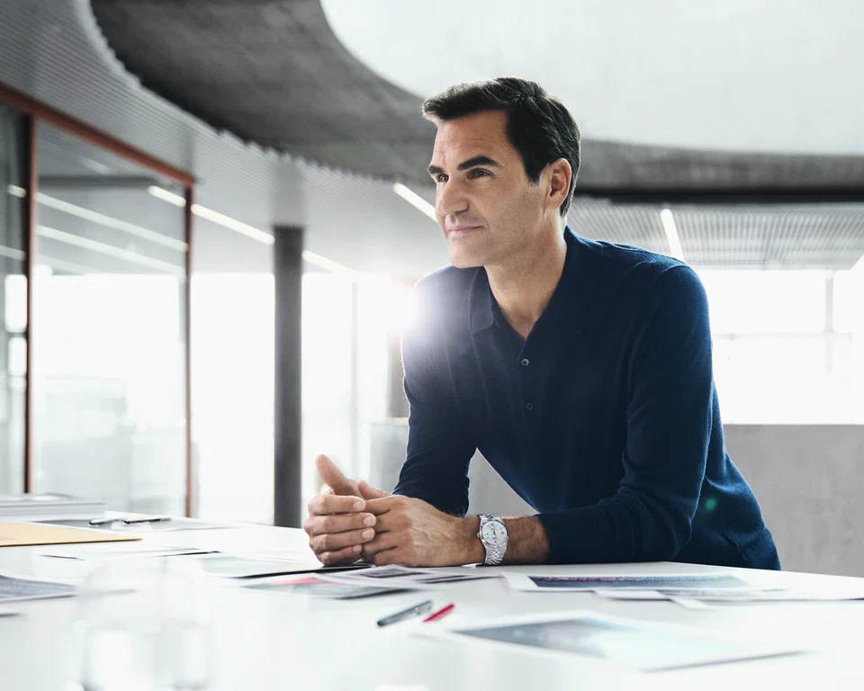 Roger Federer wears the Land-Dweller 40 in white Rolesor.