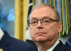 White House National Economic Council Director Kevin Hassett remains the frontrunner in the race to succeed Jerome Powell atop the Fed, the FT said on Tuesday.