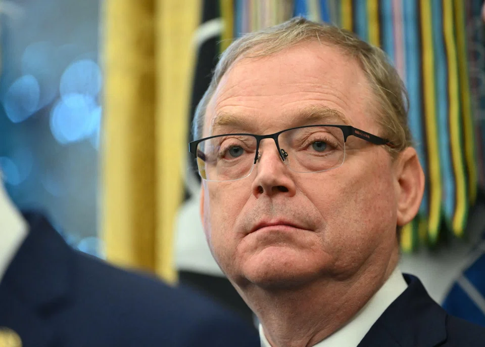 White House National Economic Council Director Kevin Hassett remains the frontrunner in the race to succeed Jerome Powell atop the Fed, the FT said on Tuesday.