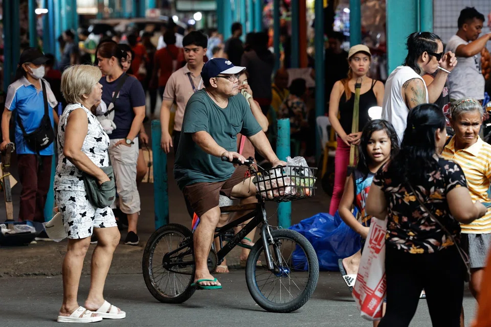 On a seasonally adjusted basis, the Philippine economy grew 1.5 per cent quarter-on-quarter, compared to the median forecast of 1.3 per cent in a Reuters poll of economists