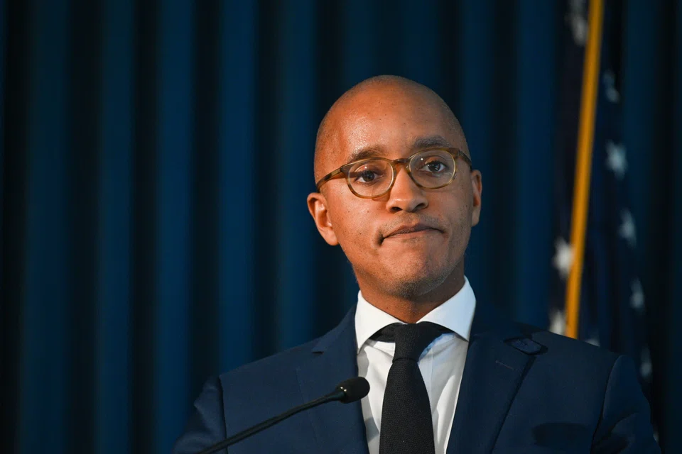 Damian Williams, United States Attorney for the Southern District of New York, urges financial firms to step up compliance so they can find ot what might be going on before the government does and, ideally, self-report any illegal conduct. 
