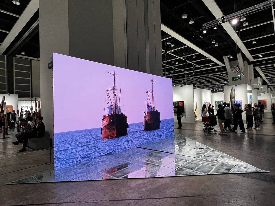 A monumental artwork by Vajiko Chachkhiani reflects on the crisis of mass migration.