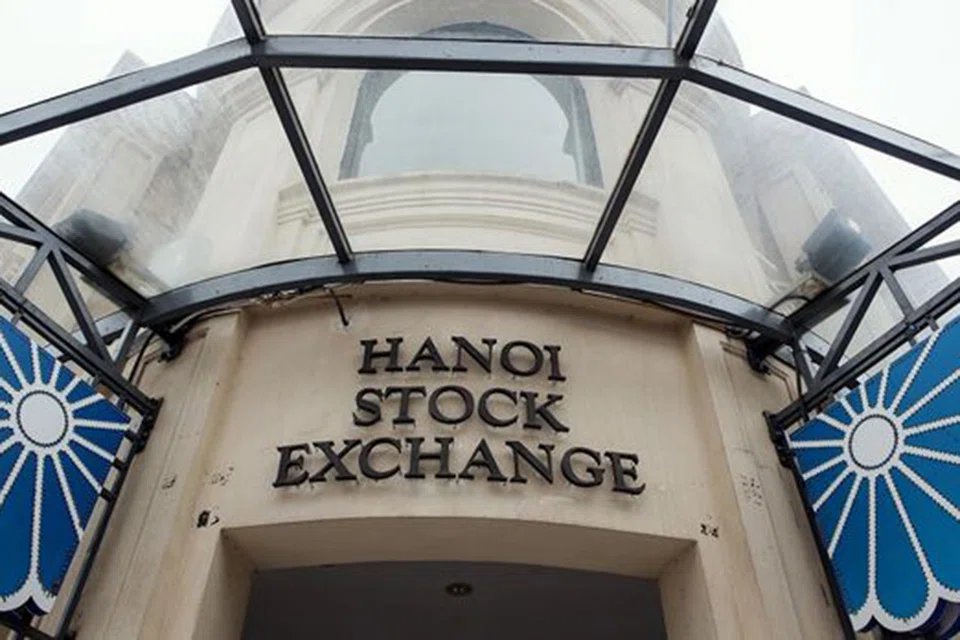 Vietnam’s main stock exchanges in Hanoi and Ho Chi Minh City have both been asked to expedite the introduction of a new trading system to speed up settlement.