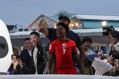 IShowSpeed (centre),  whose real name is Darren Watkins Jr, live-streams regularly to his 38.4 million YouTube subscribers, often for hours at a time. 