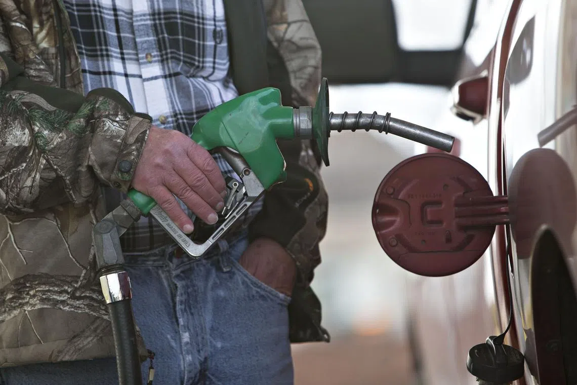 US gas prices fall to lowest in more than six years: survey