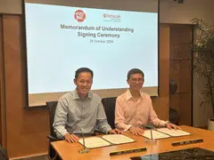 Temasek Polytechnic principal and chief executive Peter Lam (left) and ASME president Ang Yuit. The two parties will work together to advance sustainability efforts among SMEs.