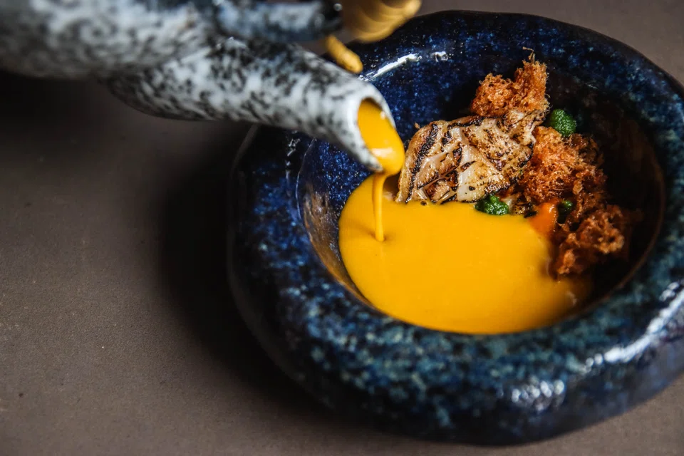 Spicy pumpkin soup, fried fish floss and toothfish display a strong sense of originality.