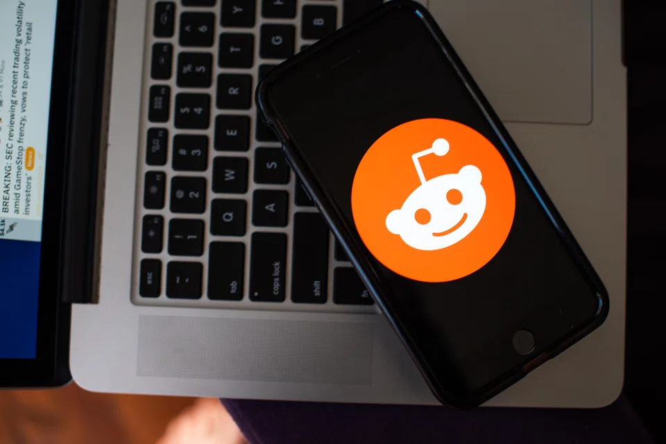 People on Reddit can currently make money from subscriptions, digital gifts and collectibles such as avatars. 