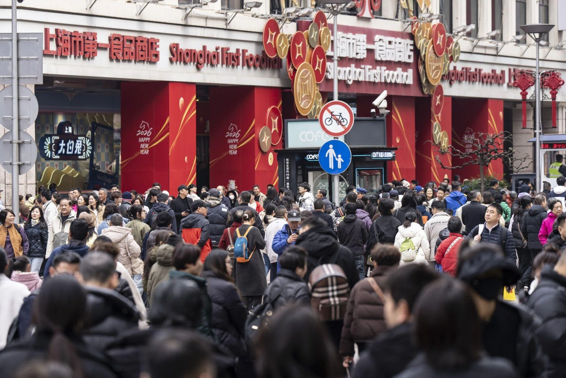 China holiday travel booms in sign of consumer sentiment rebound