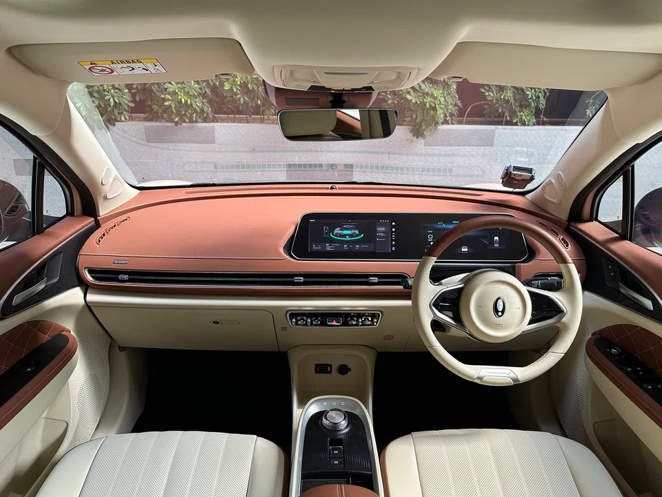 The displays and controls are nice and contemporary, with a pair of 10.25-inch screens in a single freestanding housing.