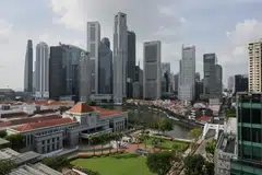 Major stock markets around the world plunged on Aug 5, triggered by weak US jobs data, muted earnings by Big Tech and another round of rate hikes by the Bank of Japan. In Singapore (above), the STI shed 4.1%. 