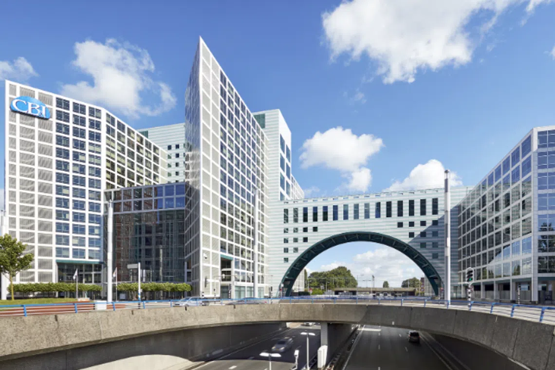 A 20-year lease renewal for Haagse Poort, an office building in The Hague with a distinctive arch, has been signed with tenant NN Group. 