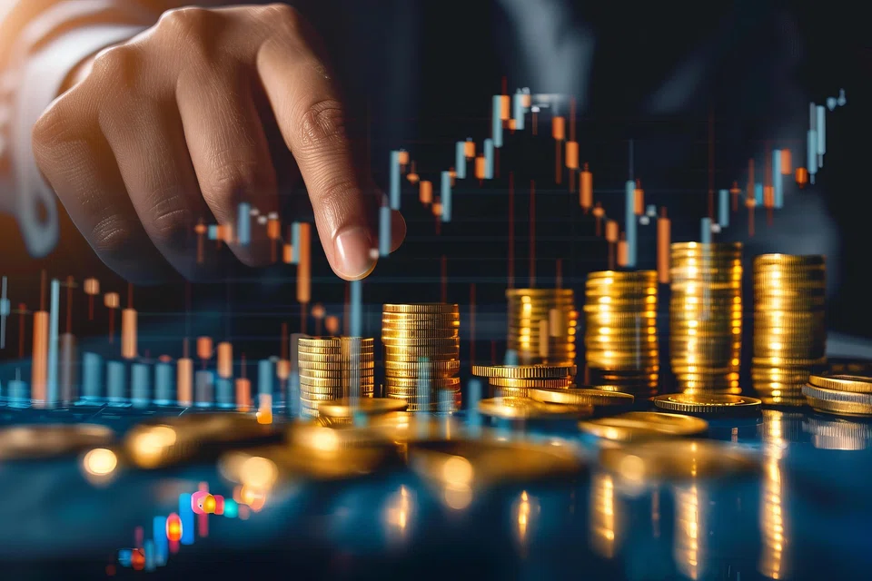 Financial firms can make complex products look attractive by exploiting investors’ cognitive biases, such as myopic loss aversion, recency effect and overconfidence.