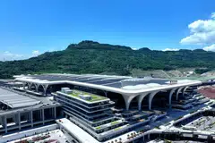 The Chongqingdong high-speed rail station, with six funnel-shaped pillars at its entrance resembling the municipality’s signature white fig trees and their wide-spreading canopies, is the latest symbol of Chongqing’s development.
