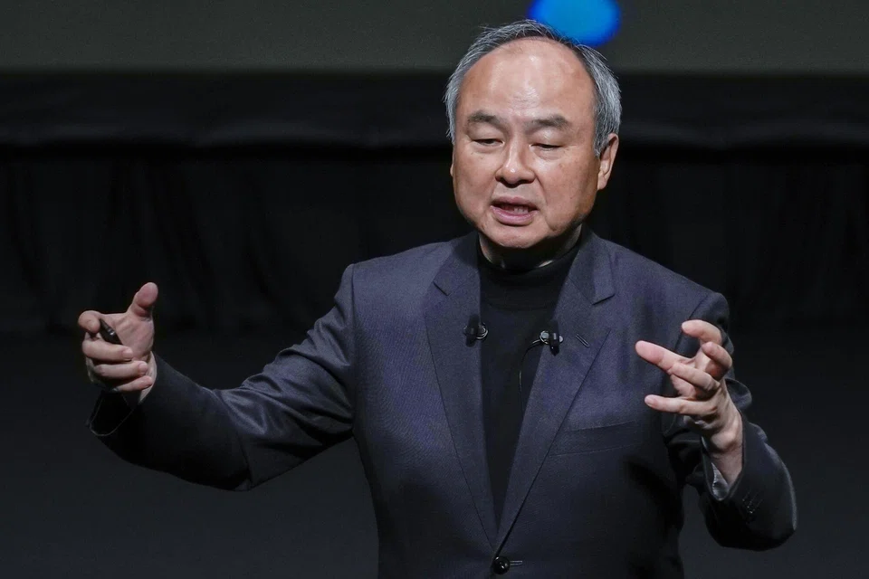 Masayoshi Son said he plans to hold SoftBank’s reins another ten years, but added he has several candidates for its next chief in mind from within the Japanese technology group.