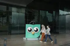 The firm’s digital wallet and lending unit sees revenue jump by 90% year on year this quarter, with monthly transacting users rising to more than 20 million.