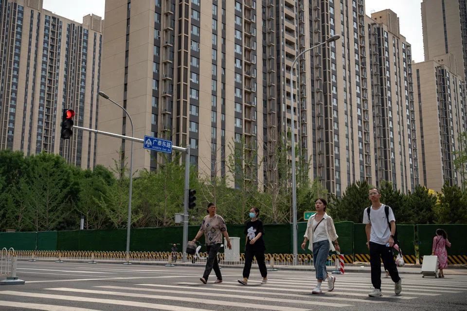 Outstanding loans allocated for real estate project development rose 3.2 per cent from the prior year to 13.56 trillion yuan.