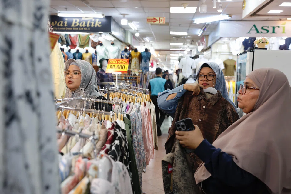 Customers at a shopping centre in Jakarta. Asean, with nearly 700 million consumers and rapidly expanding middle classes, represents one of the fastest-growing demand bases in the global economy.