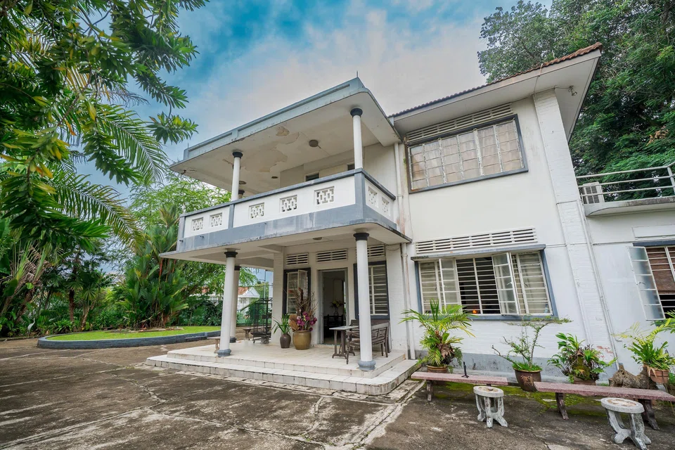 The property is near Tan Kah Kee MRT station on the Downtown Line.