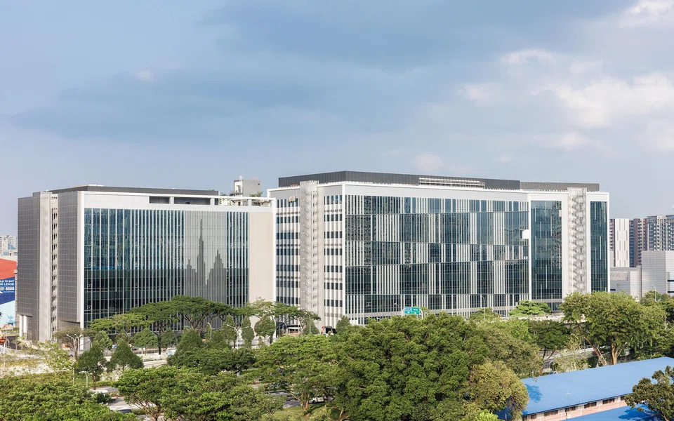 Mapletree Hi-Tech Park @ Kallang Way comprises a seven-storey build-to-suit block that is fully leased to Biotronik, and two nine-storey blocks that MIT is in the midst of filling up. 