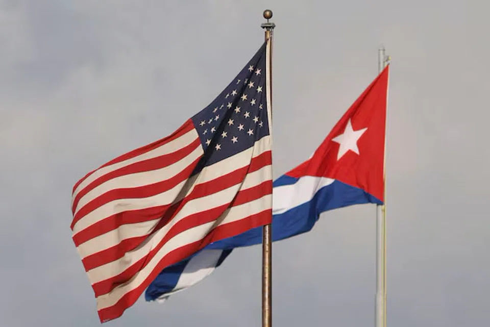 The US will allow small entrepreneurs in Cuba to open US bank accounts and also reinstates authorisation for so-called “U-turn transactions,” fund transfers that originate and terminate outside the US.