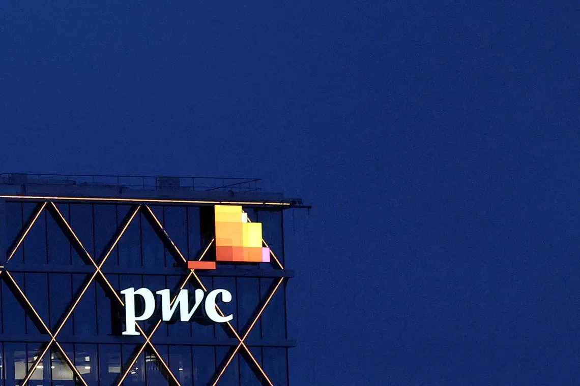 PwC is among the big firms trying to kill the rule at the eleventh hour in a move that has raised eyebrows among some investor groups.