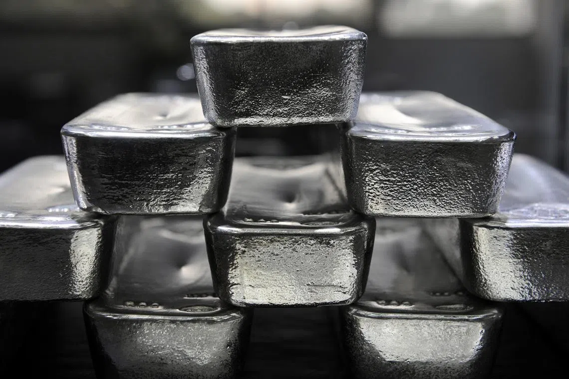 Spot silver breached the US$30 per ounce mark again in early trade on Monday, touching an intra-day high of US$32.489 per ounce before tapering off slightly to about US$32 per ounce as at Singapore market close. 