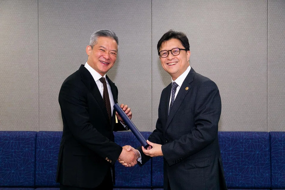 Setia Law managing director Danny Ong (left) is the sole senior counsel appointee for 2026. He is pictured with SAL chief executive Yeong Zee Kin. 