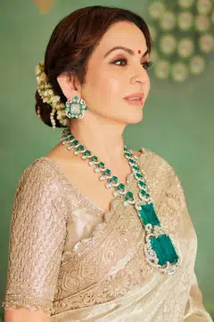 The Ambani jewellery included necklaces and earrings and rings and hair ornaments of a size and grandeur seldom seen publicly since the days of the Raj.