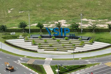 VSIP has now grown to 22 parks spanning nearly 12,000 hectares across 15 provinces and cities, with a plan to raise the total to 30 in 2026.