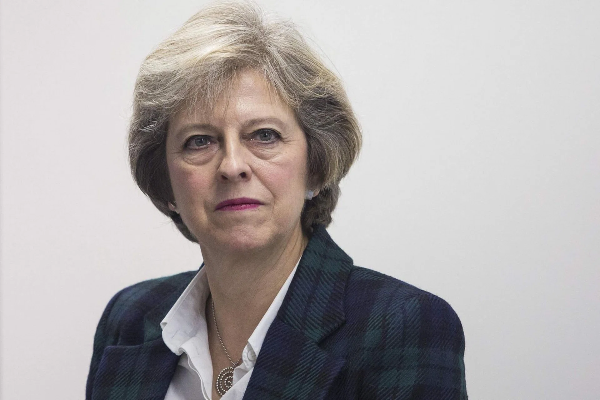 May to rule out 'half-in' EU deal in Brexit speech