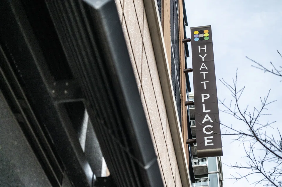 The acquisition, which does not include any hotel real estate, encompasses 21 properties in places such as New York, London and Bangkok. 