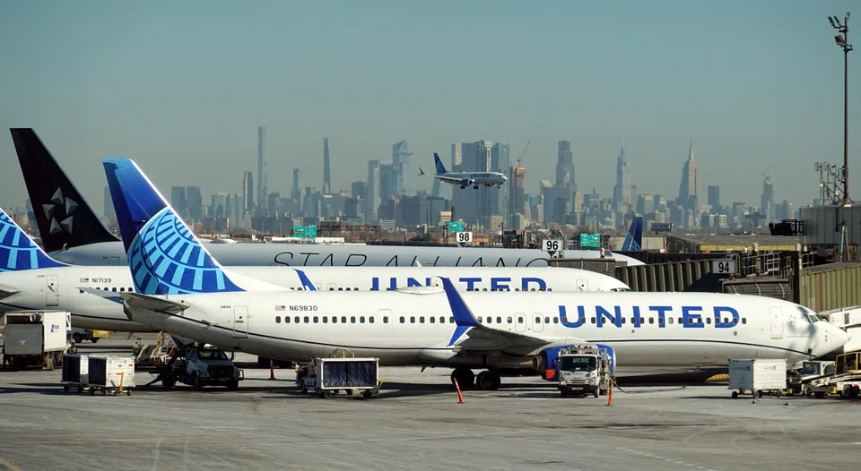 United Airlines' revenues edged up 1.7 per cent in the first quarter to US$15.2 billion.