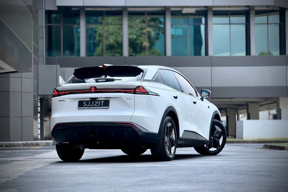 A battery capacity of 80 kilowatt-hours is good for a claimed 475 km. That means once-a-week charging is very much on the cards for the typical driver here.