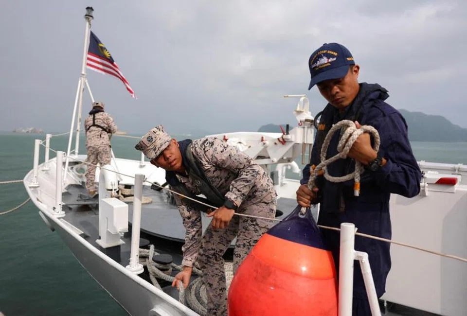 Malaysia seizes US$129.9 million in crude oil from tankers suspected of illegally  transferring oil - The Business Times