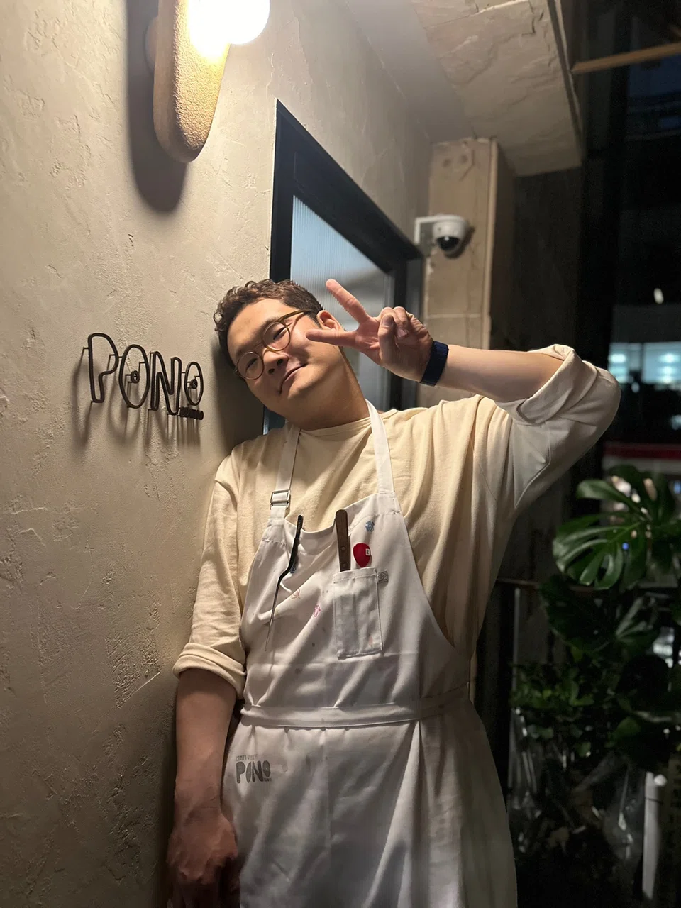 Black spoon "Hidden Genius" chef Kim Taesung.