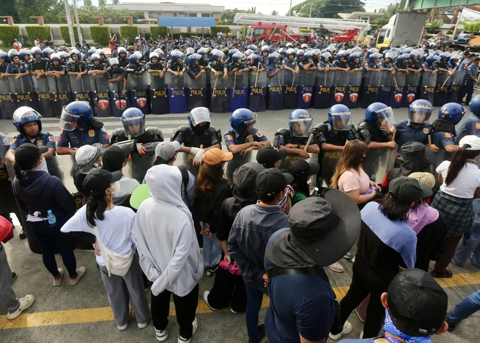 Philippine president defends massive operation to arrest celebrity ...